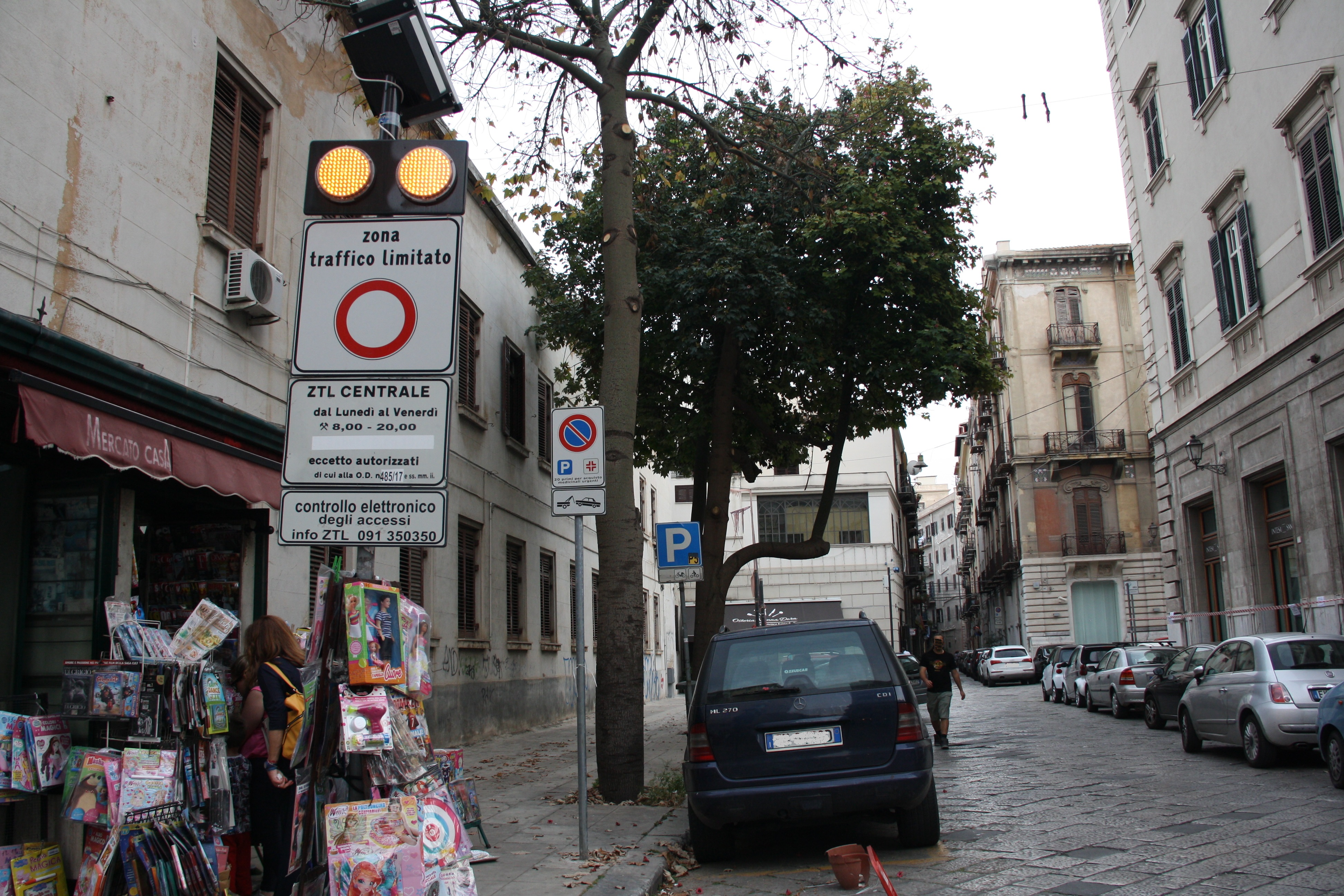Palermo ZTL Road Sign
